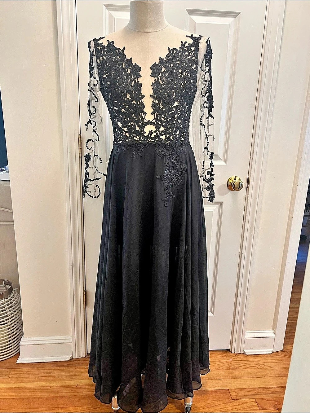 Brielle Black Lace Floral Maxi Dress Size Medium NWT